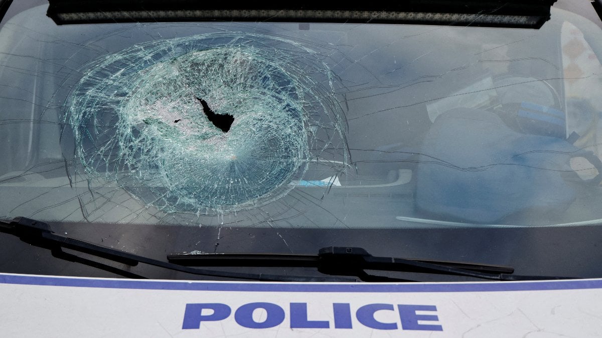 Fransız sömürgesinde isyan: Yeni Kaledonya’da ölü sayısı 13’e yükseldi