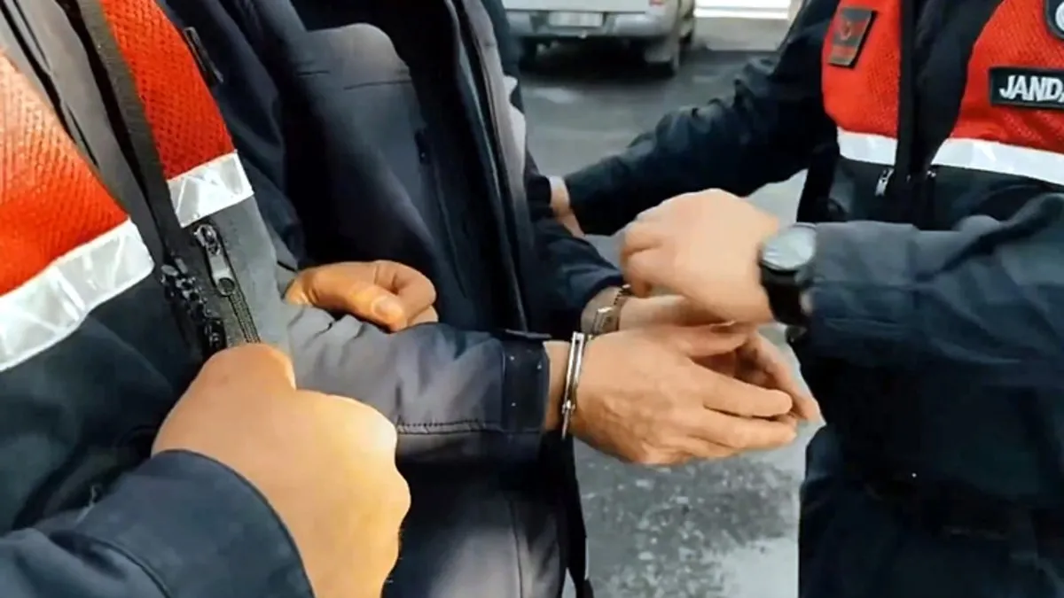 Bakan Yerlikaya duyurdu! 23 ilde FETÖ’ye “Kıskaç-35” operasyonu: 47 gözaltı