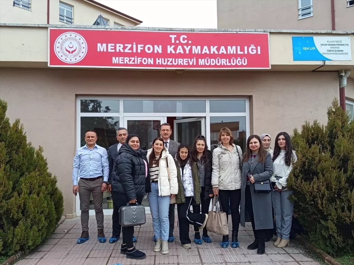 Kuaförlerden Huzurevine Güzellik Eli