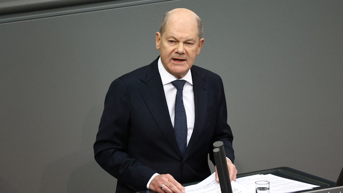 Olaf Scholz’dan ABD’nin vergi kararına tepki: AB hep birlikte karşılık verecek